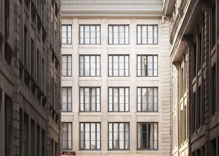 Bresoles Hotel Montreal